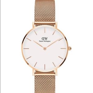 Daniel Welllington petite rose gold Melrose.